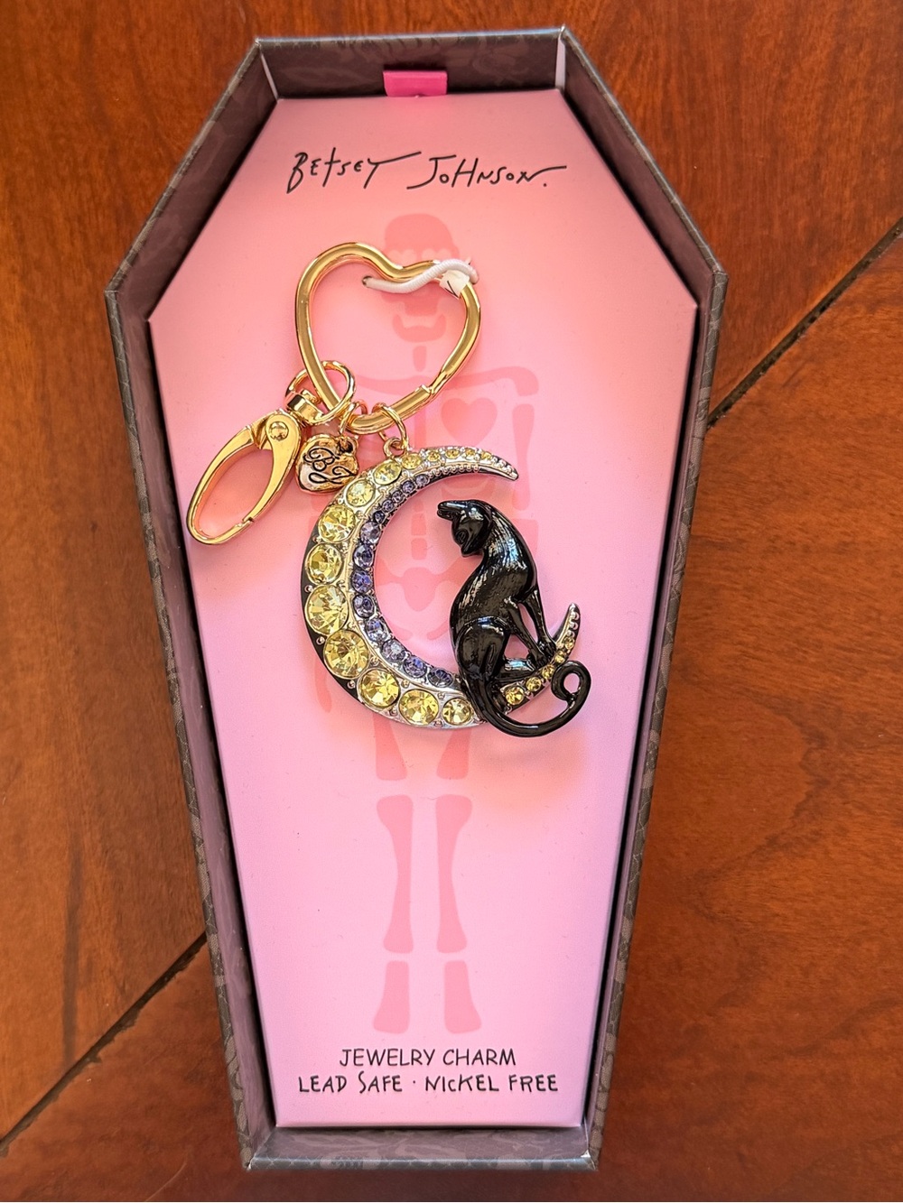 🖤🌙 Betsey Johnson Black Cat & Moon Keychain — NWT, Spooky Cute! 🐈‍⬛